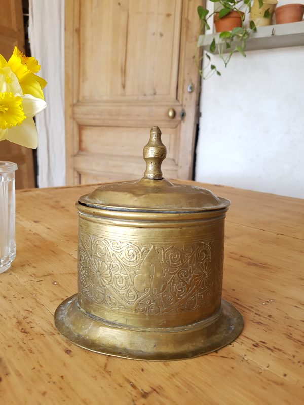 Petite boite à thé en cuivre ancienne